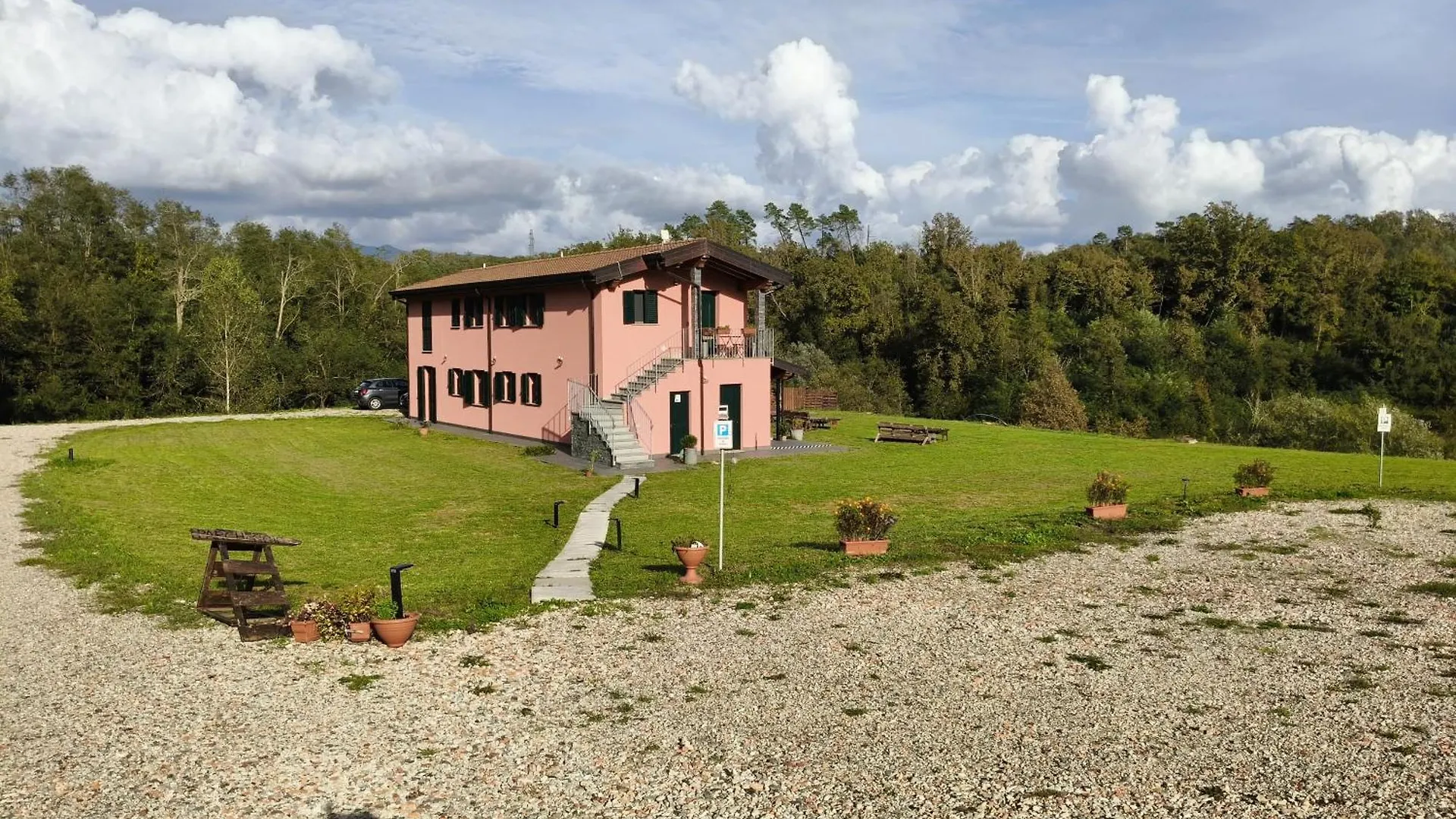 Dalla Gina E Paolino B&B アウッラ ゲストハウス