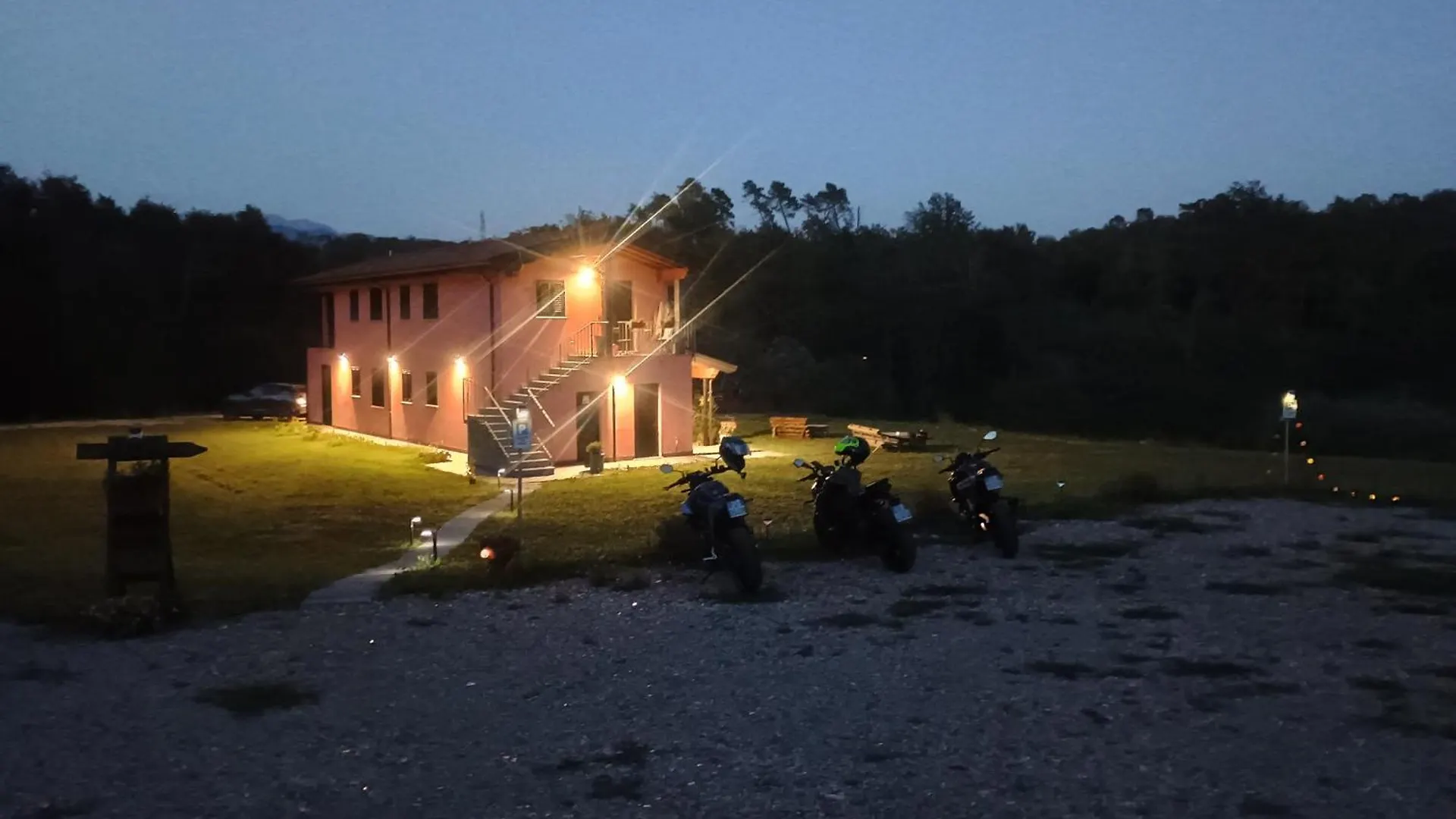 Dalla Gina E Paolino B&B アウッラ イタリア