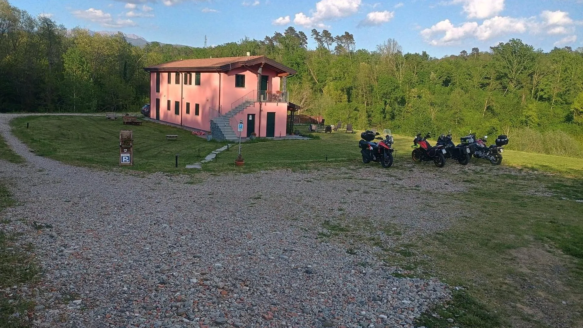 ゲストハウス Dalla Gina E Paolino B&B アウッラ